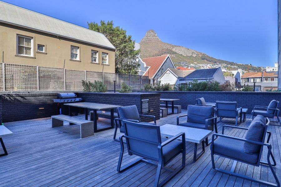 1 Bedroom Property for Sale in Sea Point Western Cape